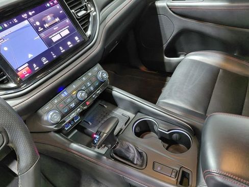Used 2025 Dodge Durango R/T AWD/4WD image 35