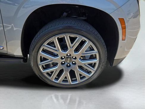 Used 2025 GMC Yukon Denali Ultimate w/ LPO, Floor Liner Package AWD/4WD image 50