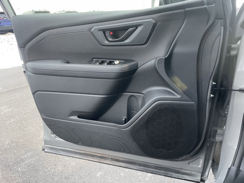 Certified 2025 Subaru Forester Premium w/ Convenience Package #1 image 15