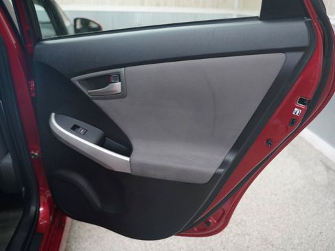 Used 2014 Toyota Prius Three w/ Solar Roof Package FWD image 31