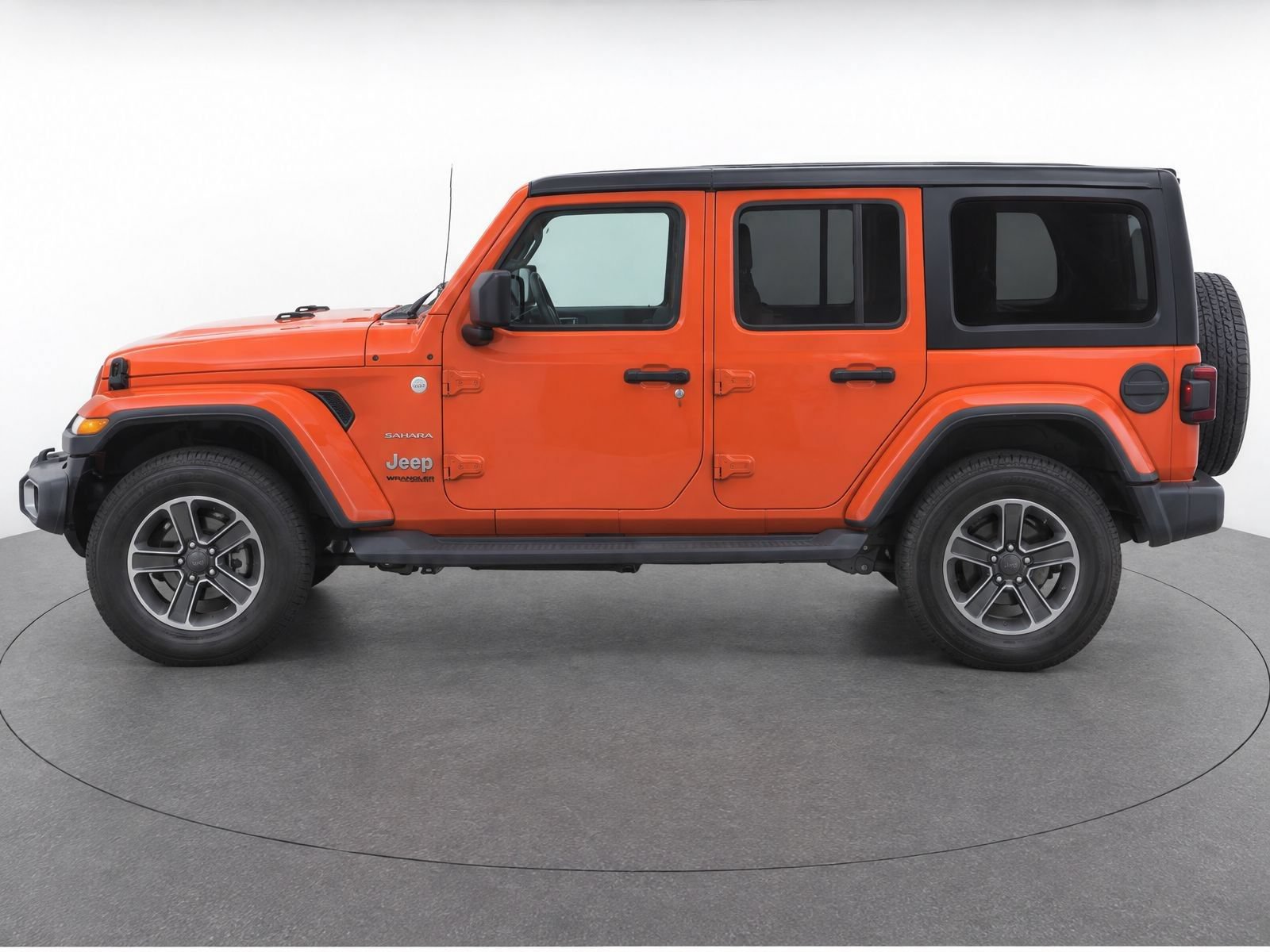 Used 2023 Jeep Wrangler Unlimited Sahara AWD/4WD image 7