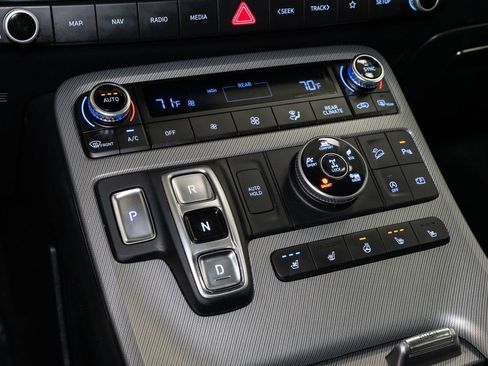 Used 2023 Hyundai Palisade SEL w/ Premium Package image 25