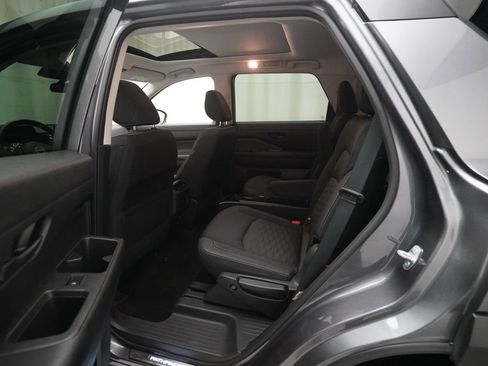 Certified 2023 Nissan Pathfinder SV w/ SV Premium Package image 16