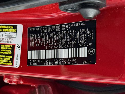 Used 2021 Toyota Camry SE FWD image 12