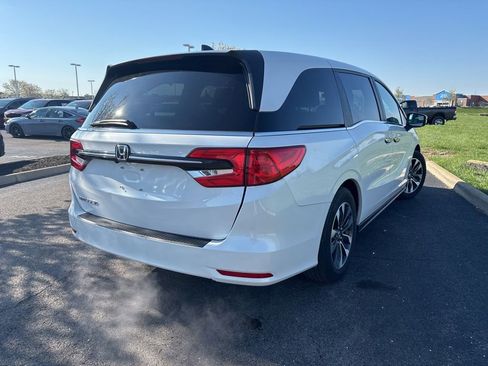 Used 2024 Honda Odyssey EX-L image 12