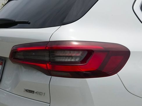 Used 2022 BMW X5 xDrive40i w/ Executive Package AWD/4WD image 5