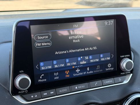 Used 2025 Nissan Sentra SR FWD image 19