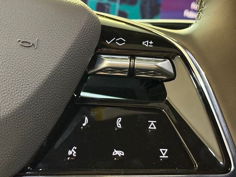 New 2026 Cadillac Escalade ESV Luxury w/ Touring Package image 32