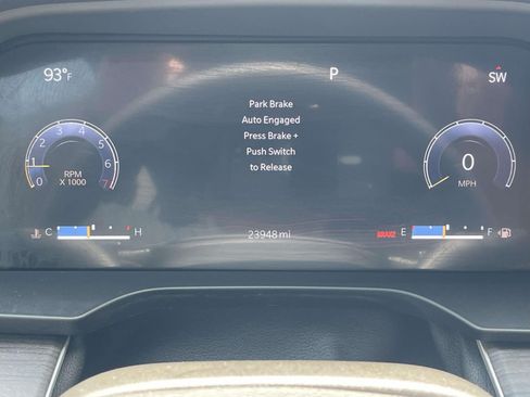 Used 2023 Jeep Grand Cherokee Limited RWD image 19