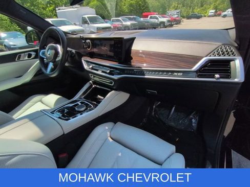 Used 2026 BMW X6 xDrive40i w/ Premium Package AWD/4WD image 31