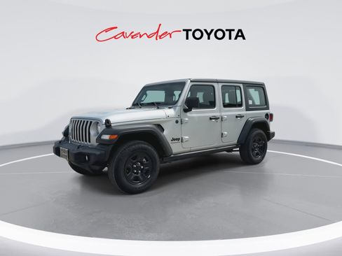 Used 2024 Jeep Wrangler Unlimited Sport AWD/4WD image 4