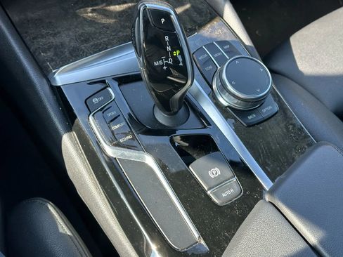 Used 2018 BMW 530i xDrive image 29