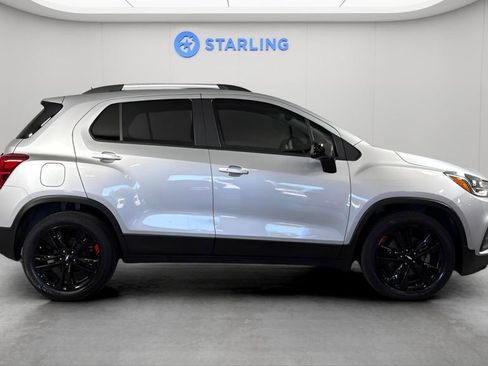 Certified 2022 Chevrolet Trax LT w/ Redline Edition FWD image 11