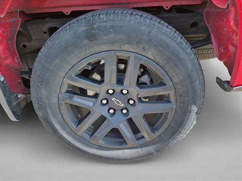 Used 2022 Chevrolet Silverado 1500 Custom AWD/4WD image 14