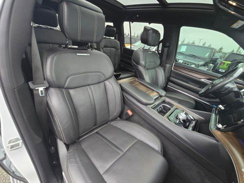 Used 2022 Jeep Grand Wagoneer Series I w/ HD Trailer Tow Package image 13