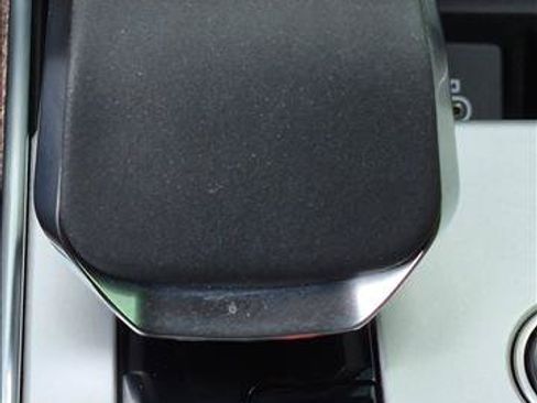 Certified 2025 Land Rover Range Rover SE AWD/4WD image 12