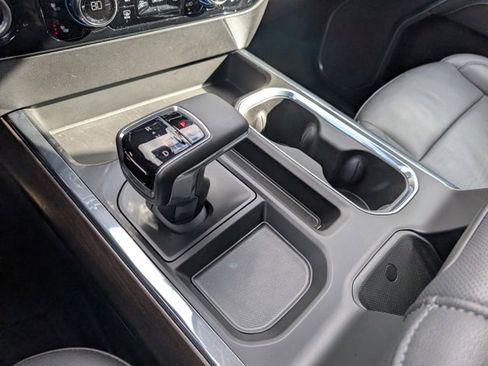 Used 2024 GMC Sierra 1500 SLT w/ SLT Convenience Package image 18