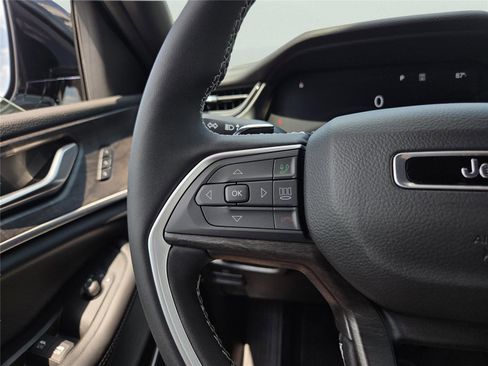 New 2026 Jeep Grand Cherokee L Limited image 30