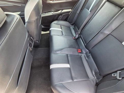 Used 2025 Toyota Camry SE FWD image 17