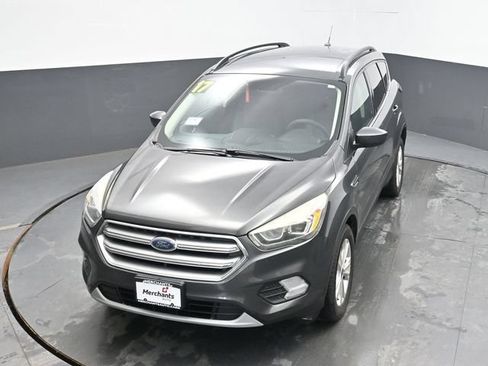 Used 2017 Ford Escape SE w/ Equipment Group 201A AWD/4WD image 31