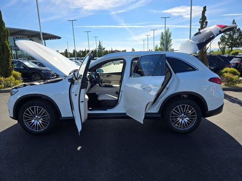New 2026 Mercedes-Benz GLC 300 4MATIC image 12