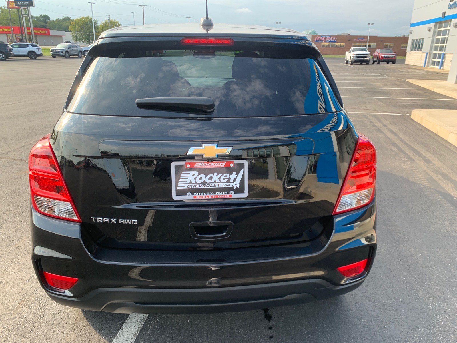Used 2020 Chevrolet Trax LS w/ Tint and Cruise Package AWD/4WD image 4