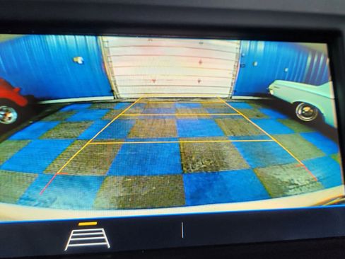 Used 2019 Chevrolet Equinox LS image 30