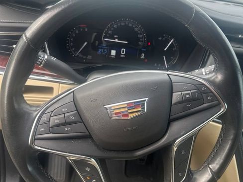 Used 2019 Cadillac XT5 Luxury FWD image 3