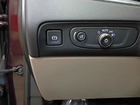 Used 2019 Buick Enclave Premium w/ Experience Buick Package image 12