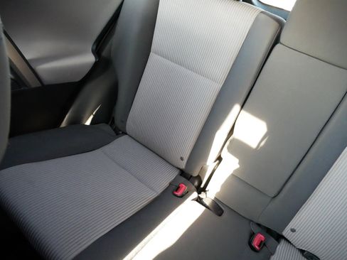 Used 2014 Toyota RAV4 LE image 12