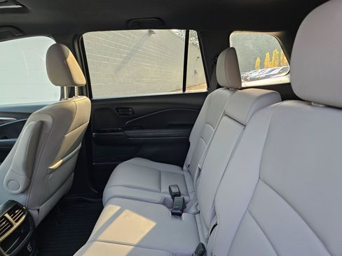 Used 2023 Honda Passport EX-L image 21