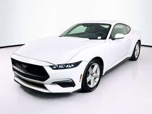 Used 2026 Ford Mustang Premium RWD image 3