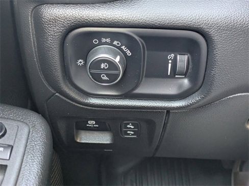 Used 2022 RAM 1500 Big Horn image 25