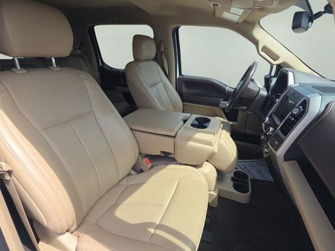 Used 2018 Ford F150 Lariat w/ Trailer Tow Package image 16