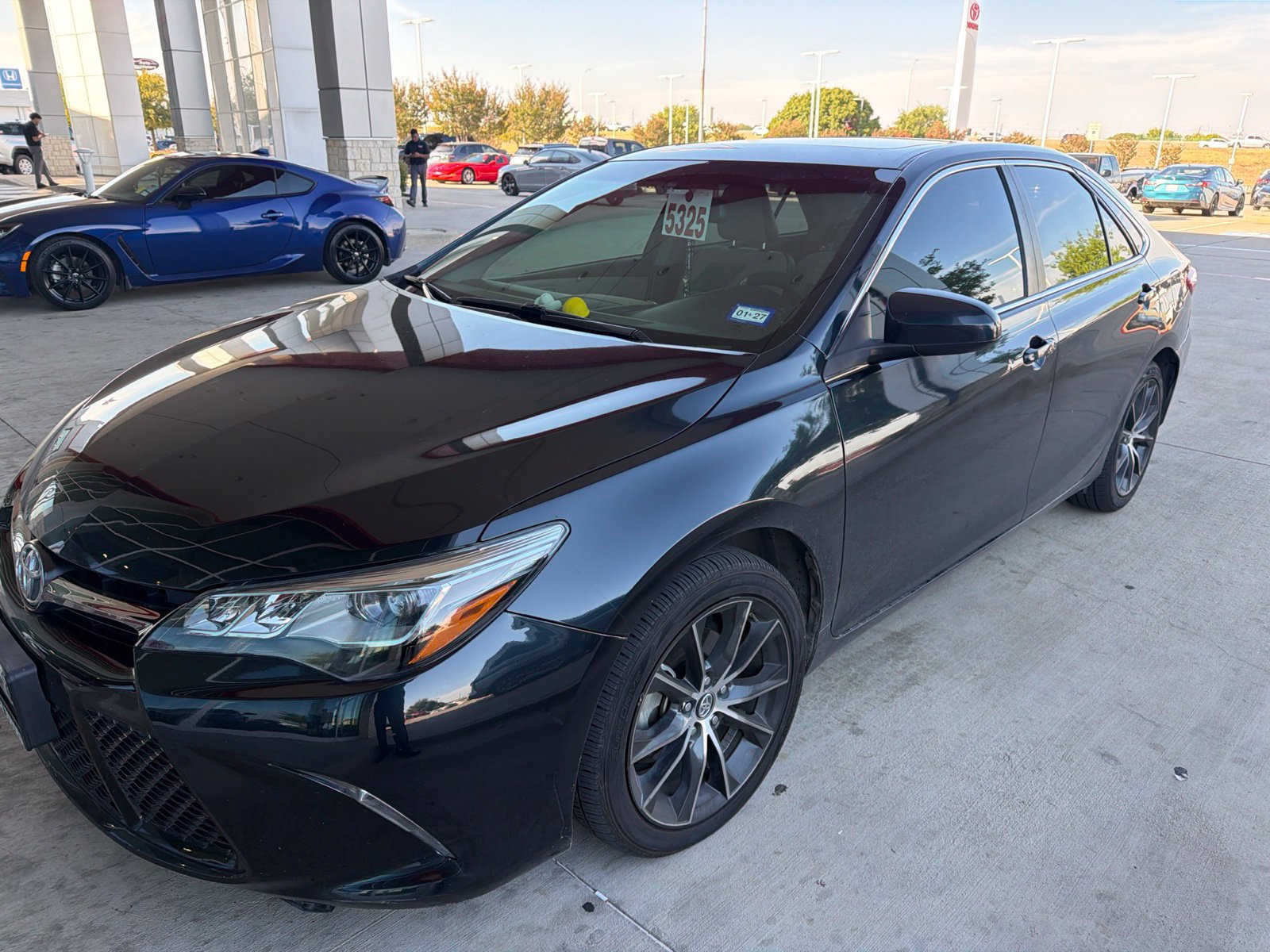 Used 2017 Toyota Camry XSE FWD image 1