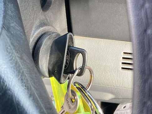 Used 2007 Ford F350 XL image 27