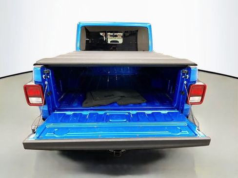 Used 2025 Jeep Gladiator Sport image 24