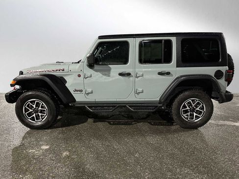 Used 2024 Jeep Wrangler Unlimited Rubicon w/ Capability Package image 6