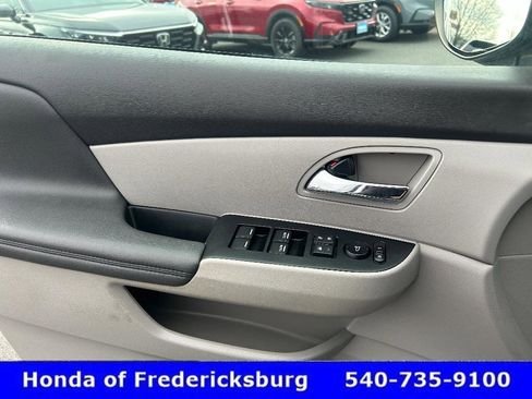 Used 2014 Honda Odyssey EX-L image 25