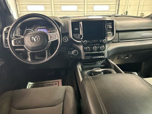 Used 2022 RAM 1500 Big Horn AWD/4WD image 4