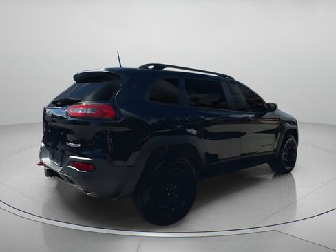 Used 2016 Jeep Cherokee Trailhawk w/ Comfort/Convenience Group image 28