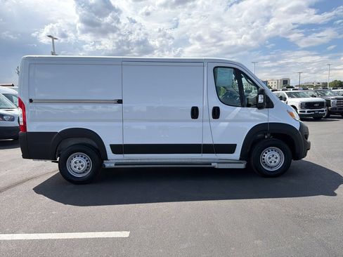 Used 2025 RAM ProMaster 2500 w/ U-Haul Equipment Group FWD image 2
