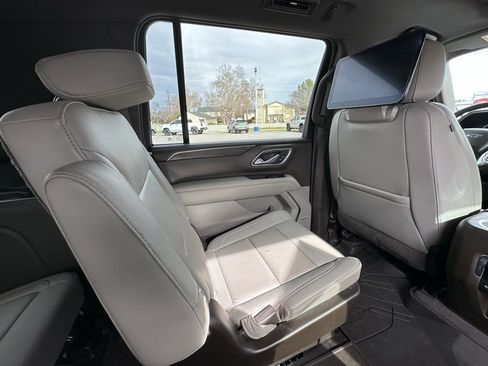 Used 2021 Chevrolet Suburban Z71 w/ Rear Media and Nav Package image 22