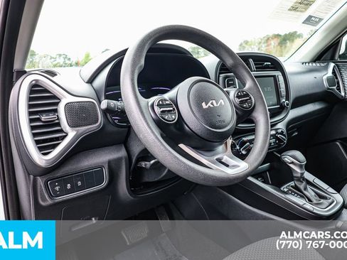 Used 2025 Kia Soul LX w/ LX Technology Package image 27