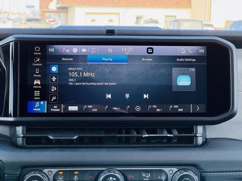 Used 2024 Jeep Wrangler Sahara w/ Safety Group image 20