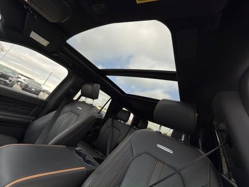 Used 2023 Ford Expedition Platinum image 27