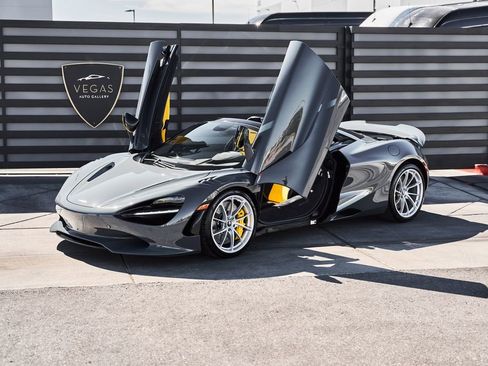 Used 2026 McLaren 750S Spider image 19