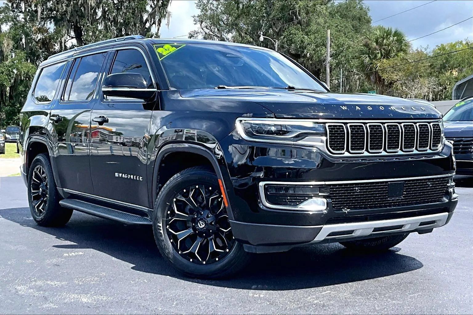 Used 2022 Jeep Wagoneer Series II AWD/4WD image 2
