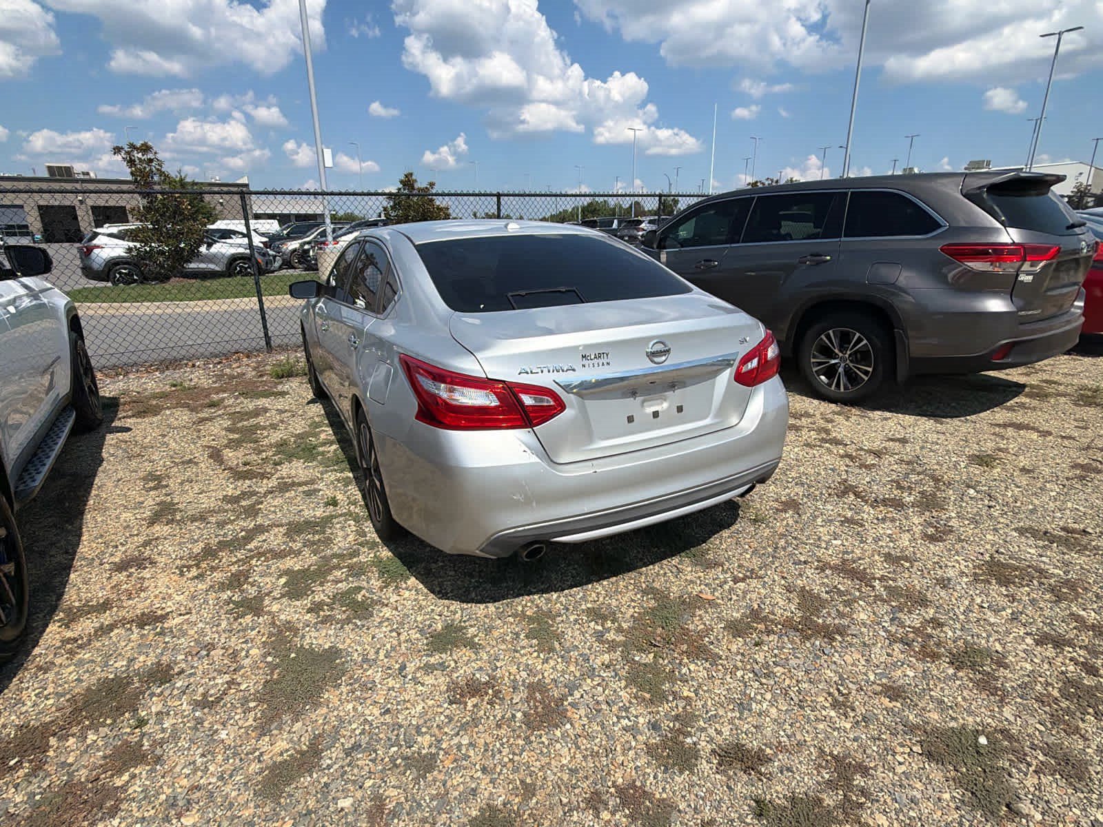 Used 2017 Nissan Altima 2.5 SV FWD image 4