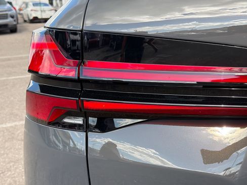 New 2026 BMW X5 M60i image 10